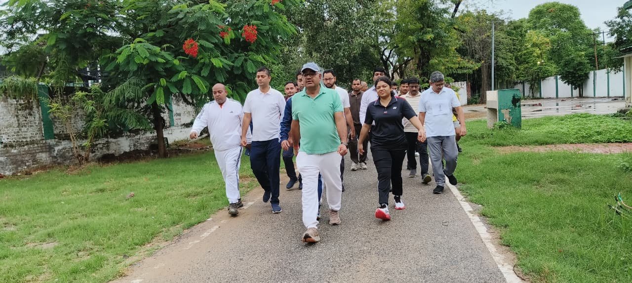 Run For Unity Pic राष्ट्रीय एकता दिवस पर ग्रीन पार्क से गूँजी एकता की आवाज - Khel Chaupal